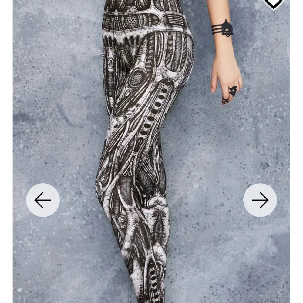 Blackmilk next world machine leggings - Picture 5 of 14